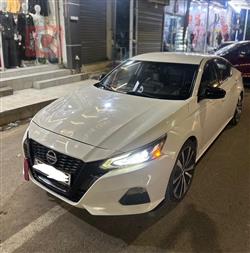 نيسان ألتيما